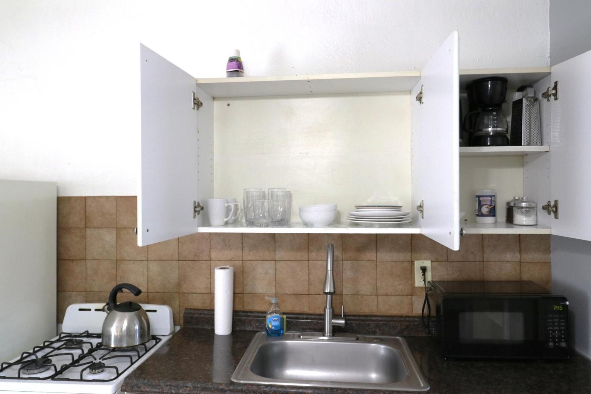 Hallandale Beach Motel With Free Parking And Full Kitchen ! No Extra Fees! Accepting Cash! Exterior photo